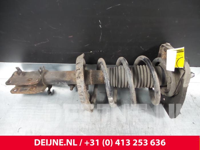 Citroen Jumpy Stoßdämpferstrebe rechts vorne O51809