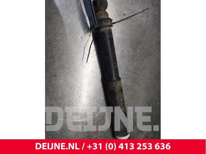 Mitsubishi Canter Stoßdämpfer links vorne O51898