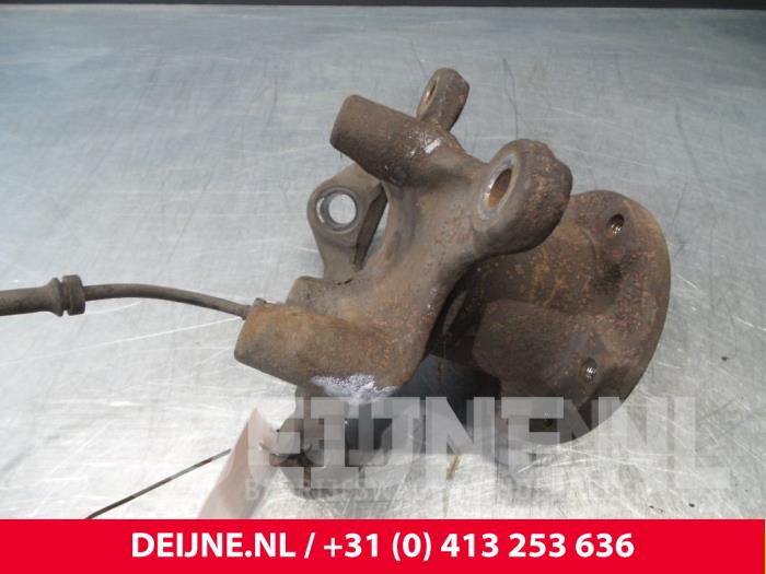 Mercedes Sprinter Achsschenkel links vorne O51989