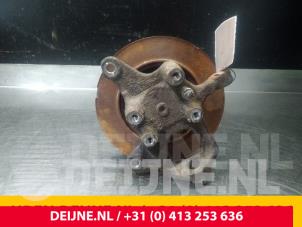 Mercedes Sprinter Fusee links-voor O51991 foto 2