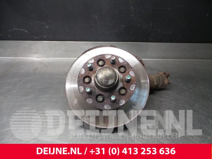 Hyundai H200 Fusee links-voor O52125