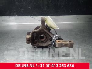 Nissan NV200 Fusee links-voor O52130 foto 2
