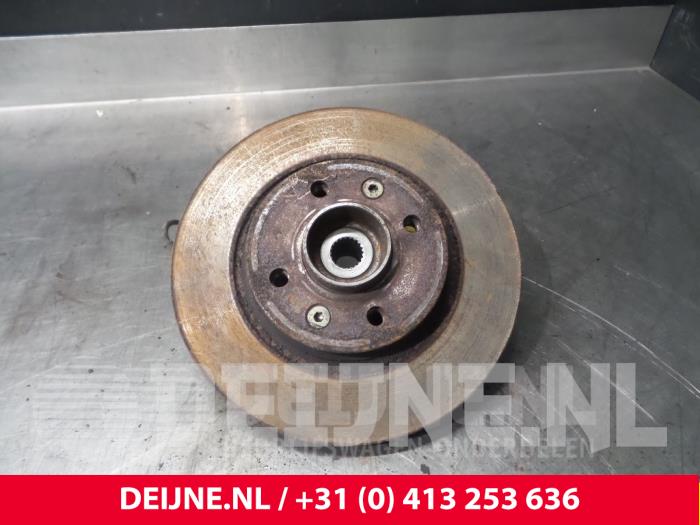 Nissan Kubistar Knuckle, front left O52140