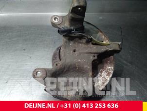 Iveco Daily Fusee links-voor O52151 foto 2