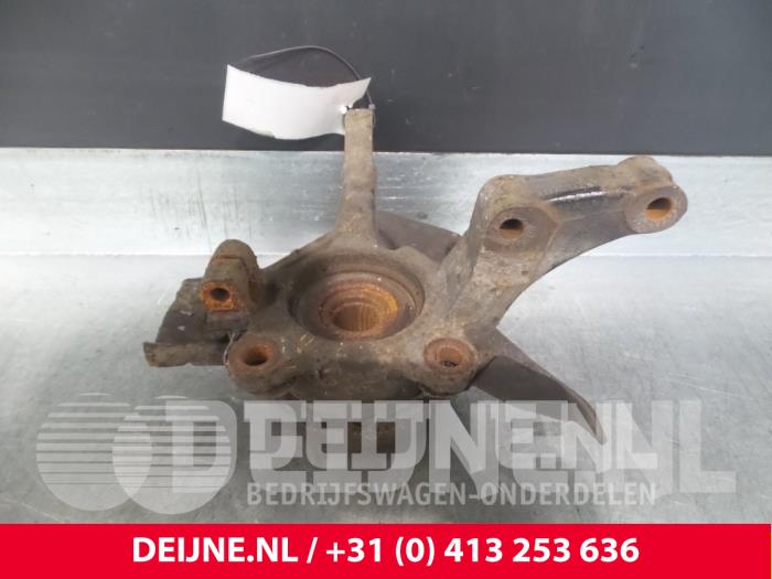 Citroen Jumpy Fusee links-voor O52187