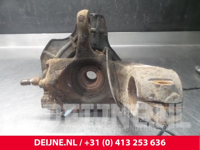 Peugeot Boxer Fusee links-voor O52219