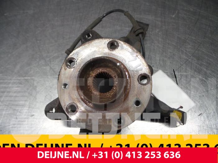 Renault Kangoo Fusee links-voor O52246
