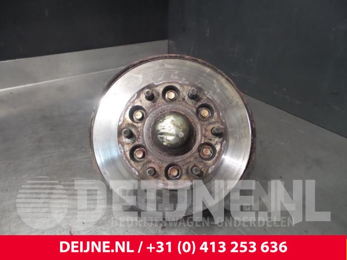 Toyota Hiace Fusee links-voor O52263