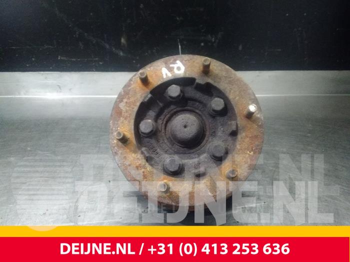Mercedes Sprinter Fusee rechts-voor O52319