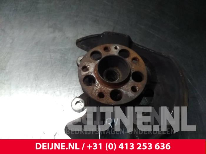 Mercedes B-Klasse Knuckle, front right O52324