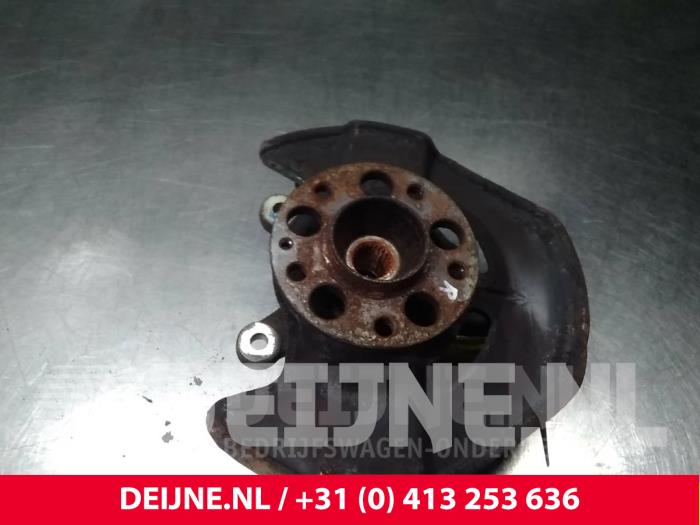 Mercedes B-Klasse Knuckle, front right O52325