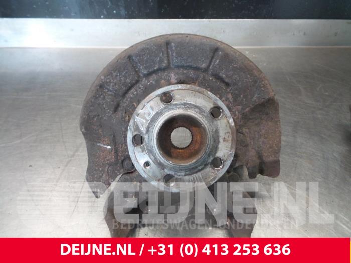 Volkswagen Polo Fusee rechts-voor O52360
