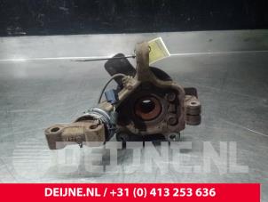 Nissan NV200 Fusee rechts-voor O52456 foto 2