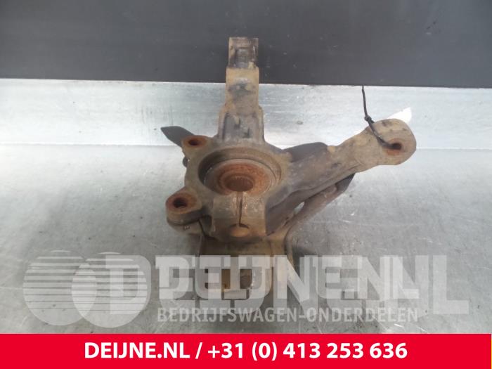 Citroen Jumpy Fusee rechts-voor O52524