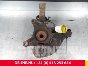Citroen Jumpy Fusee rechts-voor O52526 foto 2