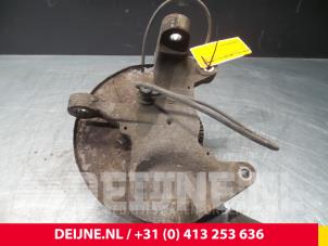 Iveco New Daily Fusee houder rechts-voor O52589 foto 3
