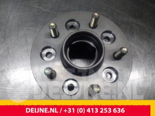 Hyundai H200 Radlager vorne O52593 foto 3