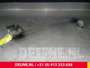 Toyota Dyna Bremsdruckverteiler O52642 foto 2