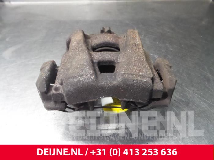 Audi A4 Bremszange links vorne O52654