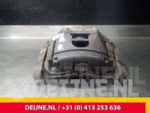 Gebruikte Remklauw (Tang) links-voor Audi A6 Prijs € 45,00 Margeregeling aangeboden door van Deijne Onderdelen Uden B.V.