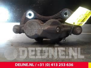 Ford Transit Remklauw (Tang) links-voor O52700 foto 2