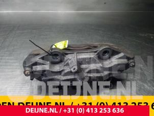 Mercedes C-Klasse Remklauw (Tang) links-voor O52736 foto 2