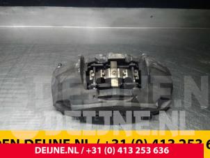 Mercedes C-Klasse Remklauw (Tang) links-voor O52736 foto 3