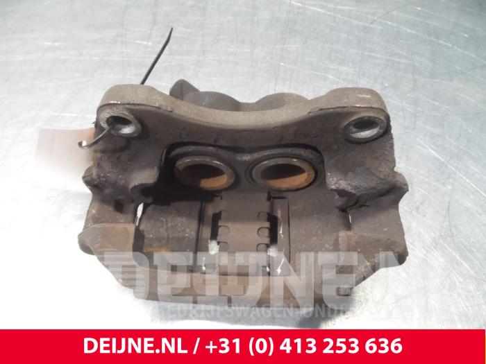 Opel Movano Remklauw (Tang) links-voor O52763