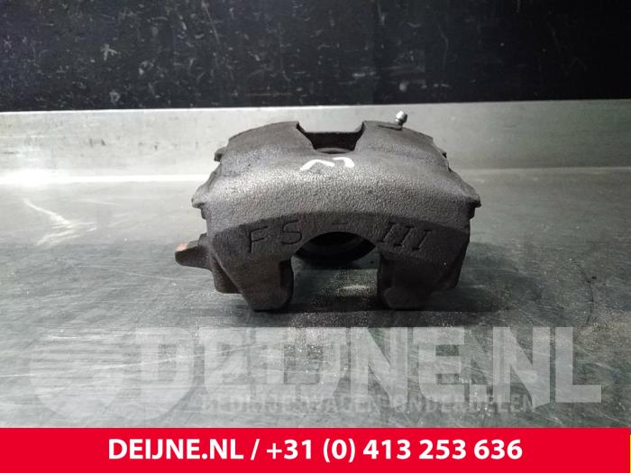 Volkswagen Polo Remklauw (Tang) links-voor O52811
