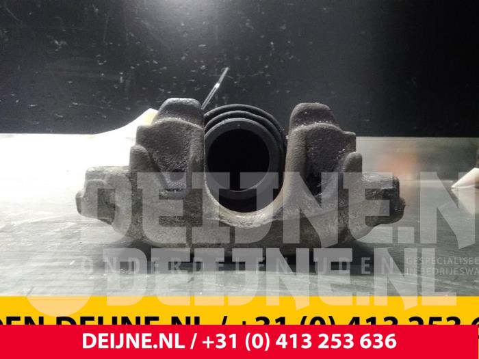 Volkswagen Golf Front brake calliper, left O52851