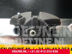 Volkswagen Golf Remklauw (Tang) links-voor O52851 foto 4