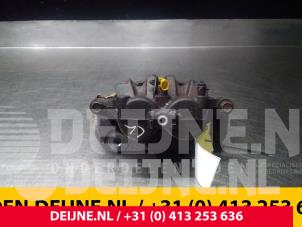 Hyundai H350 Bremszange links vorne O52899 foto 2