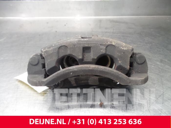 Hyundai H300 Remklauw (Tang) links-voor O52900