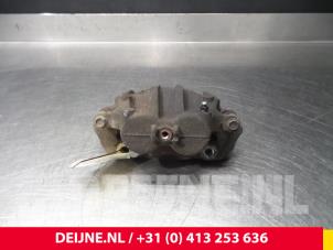 Hyundai H300 Bremszange links vorne O52903 foto 2