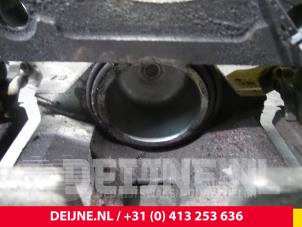 Nissan NV200 Remklauw (Tang) links-voor O52906 foto 3