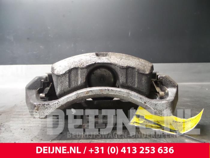 Nissan NV200 Bremszange links vorne O52908