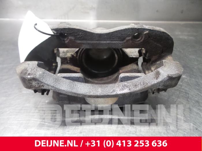 Nissan NV200 Bremszange links vorne O52910