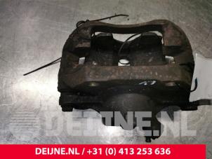 Nissan Cab Star Remklauw (Tang) links-voor O52919 foto 2