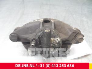 Nissan Kubistar Remklauw (Tang) links-voor O52921 foto 3