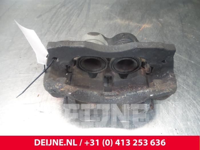Iveco New Daily Remklauw (Tang) links-voor O52928
