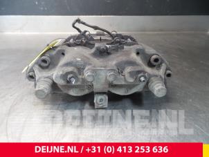 Iveco New Daily Remklauw (Tang) links-voor O52930 foto 2