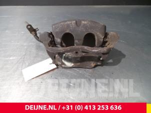 Landrover Discovery Remklauw (Tang) links-voor O52941 foto 2
