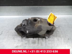 Renault Trafic Remklauw (Tang) links-voor O53029 foto 2