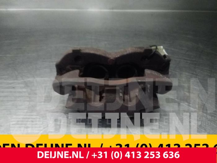 Renault Master Remklauw (Tang) links-voor O53031
