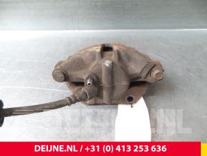 Renault Kangoo Remklauw (Tang) links-voor O53066 foto 2