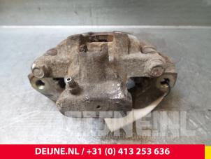 Mitsubishi Canter Remklauw (Tang) links-voor O53081 foto 2