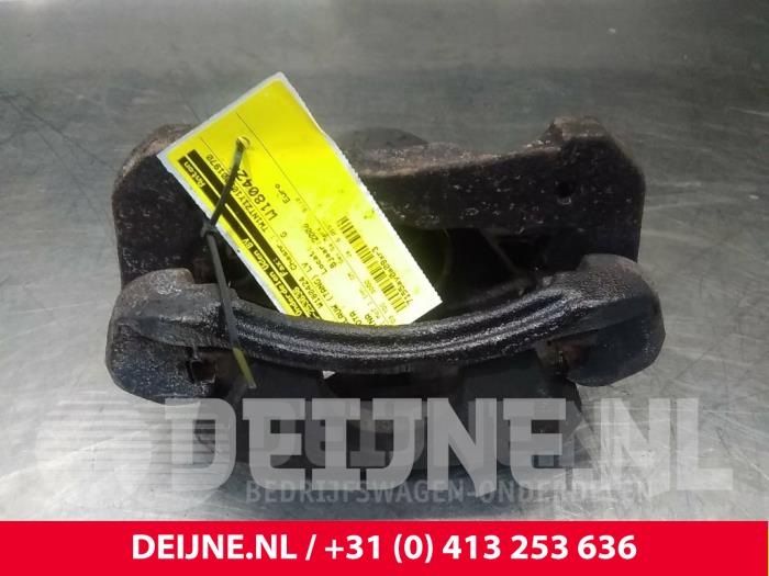 Toyota Dyna Remklauw (Tang) links-voor O53087