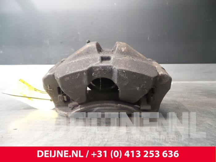 Toyota Hiace Remklauw (Tang) links-voor O53090
