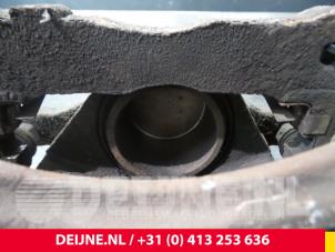 Toyota Hiace Remklauw (Tang) links-voor O53092 foto 3