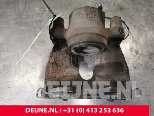 Gebruikte Remklauw (Tang) rechts-voor Ford Transit Connect (PJ2) 1.6 TDCi 16V 95 Prijs € 48,40 Inclusief btw aangeboden door van Deijne Onderdelen Uden B.V.